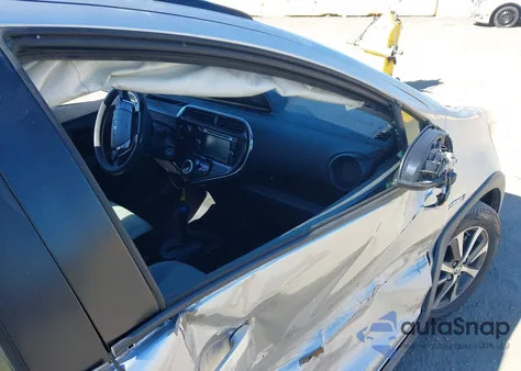 2018 Toyota Prius C One z USA, uszkodzony, nr VIN JTDKDTB35J1601907